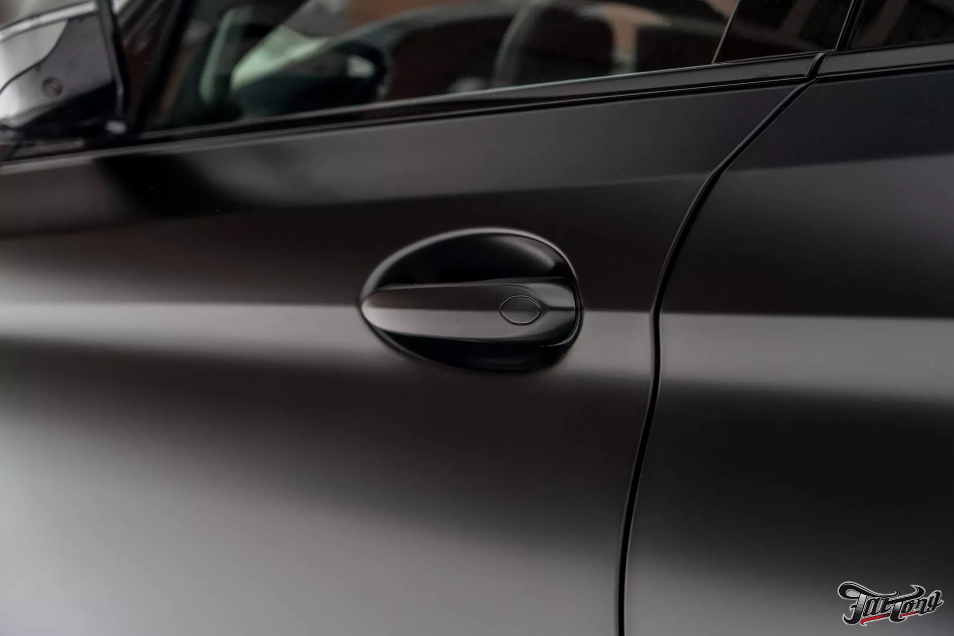 BMW 5. Оклейка в матовый полиуретан